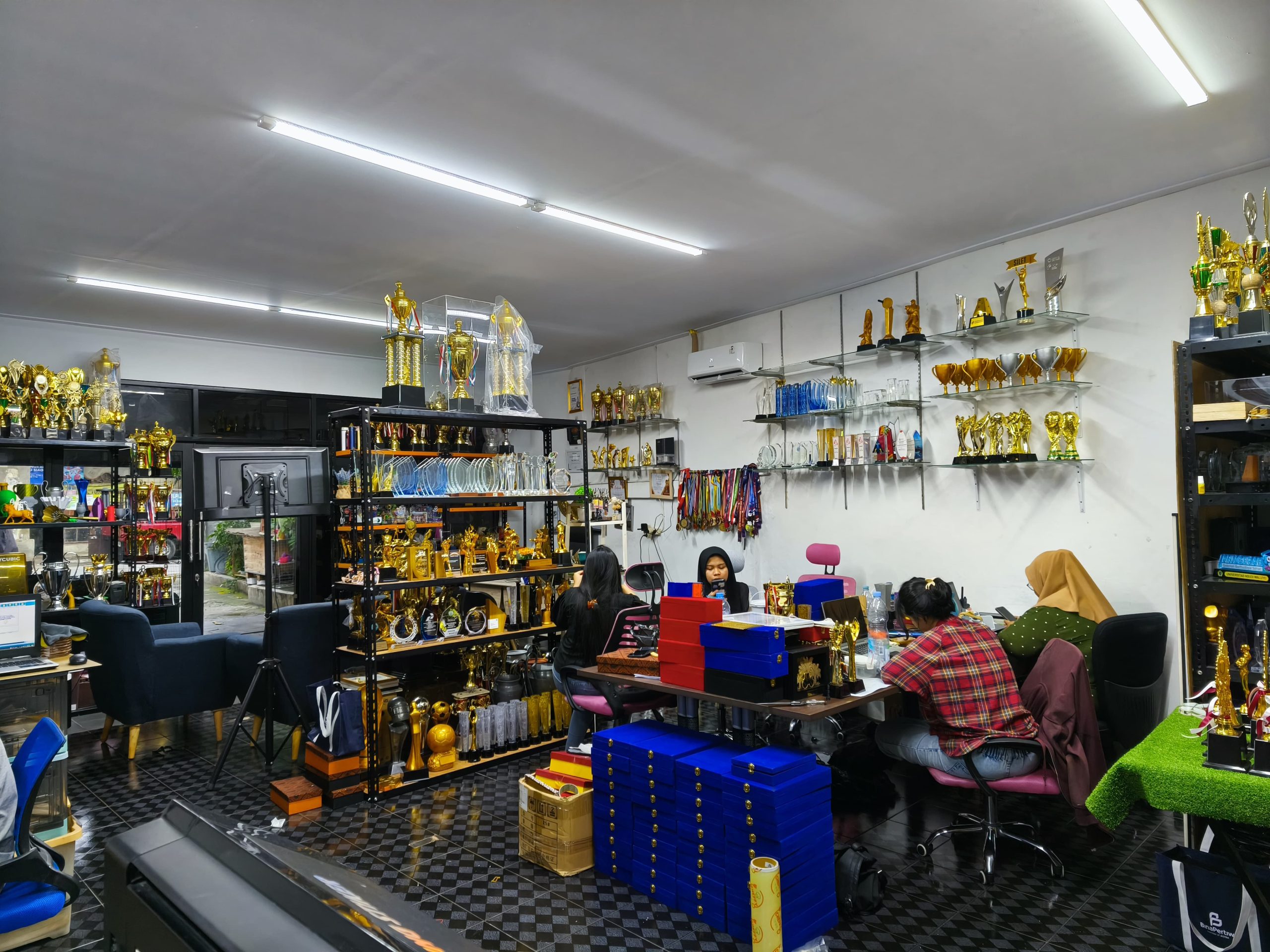 Toko Jakarta Souvenir Group
