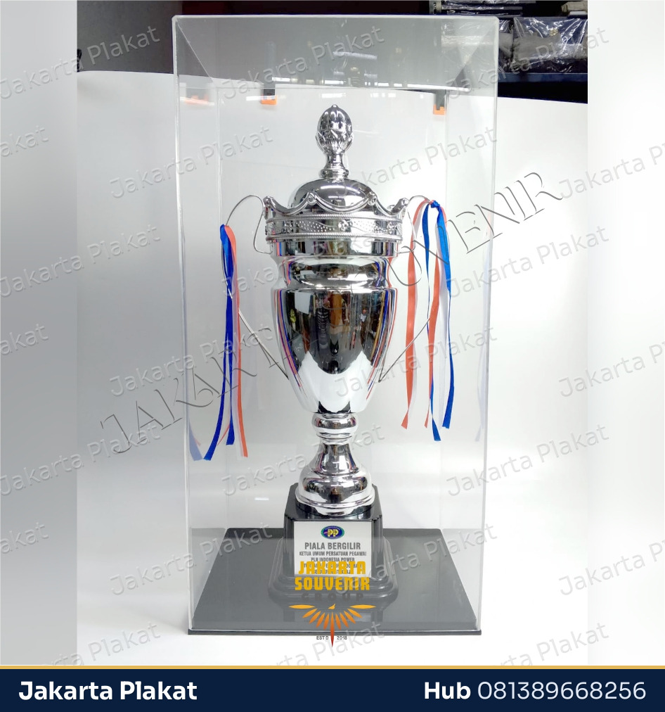 Trophy Logam Champion - Jakarta Plakat