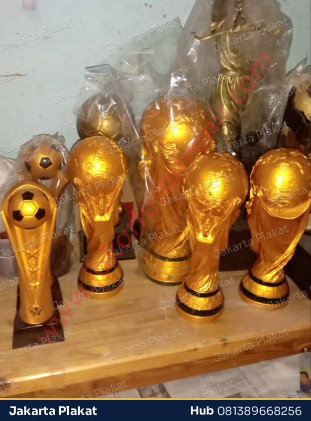 Trophy Piala Dunia Replica - Jakarta Plakat