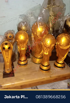 Trophy Piala Dunia Replica