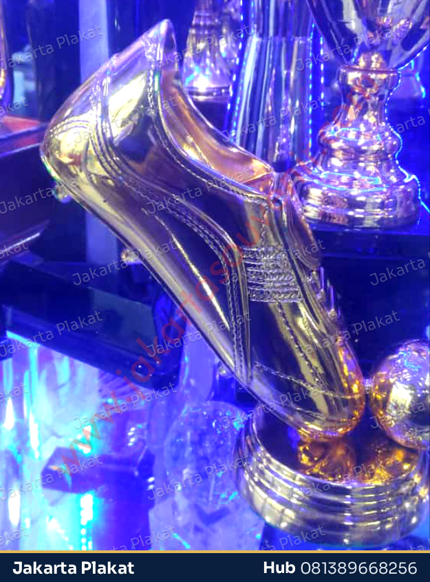 Trophy Fiber Sepatu Bola - Jakarta Plakat