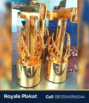 Trophy Huruf Custom
