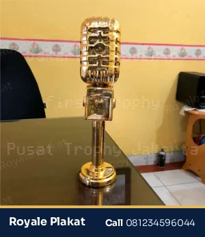 Piala Plastik Vocal Star