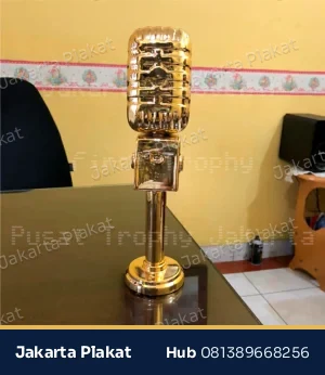 Trophy Timah Best Singer