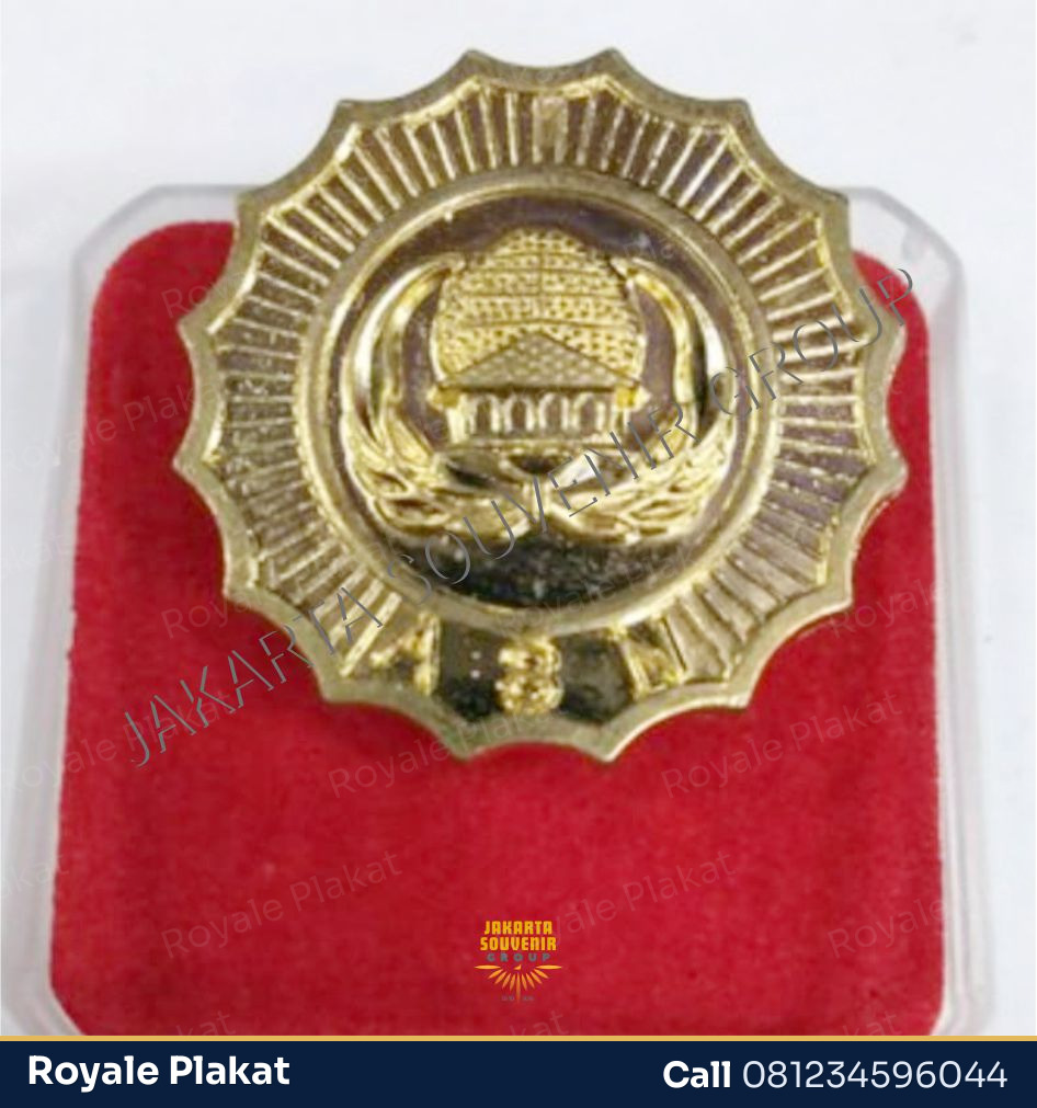 Pin Anniversary Korporat - ROYALE PLAKAT