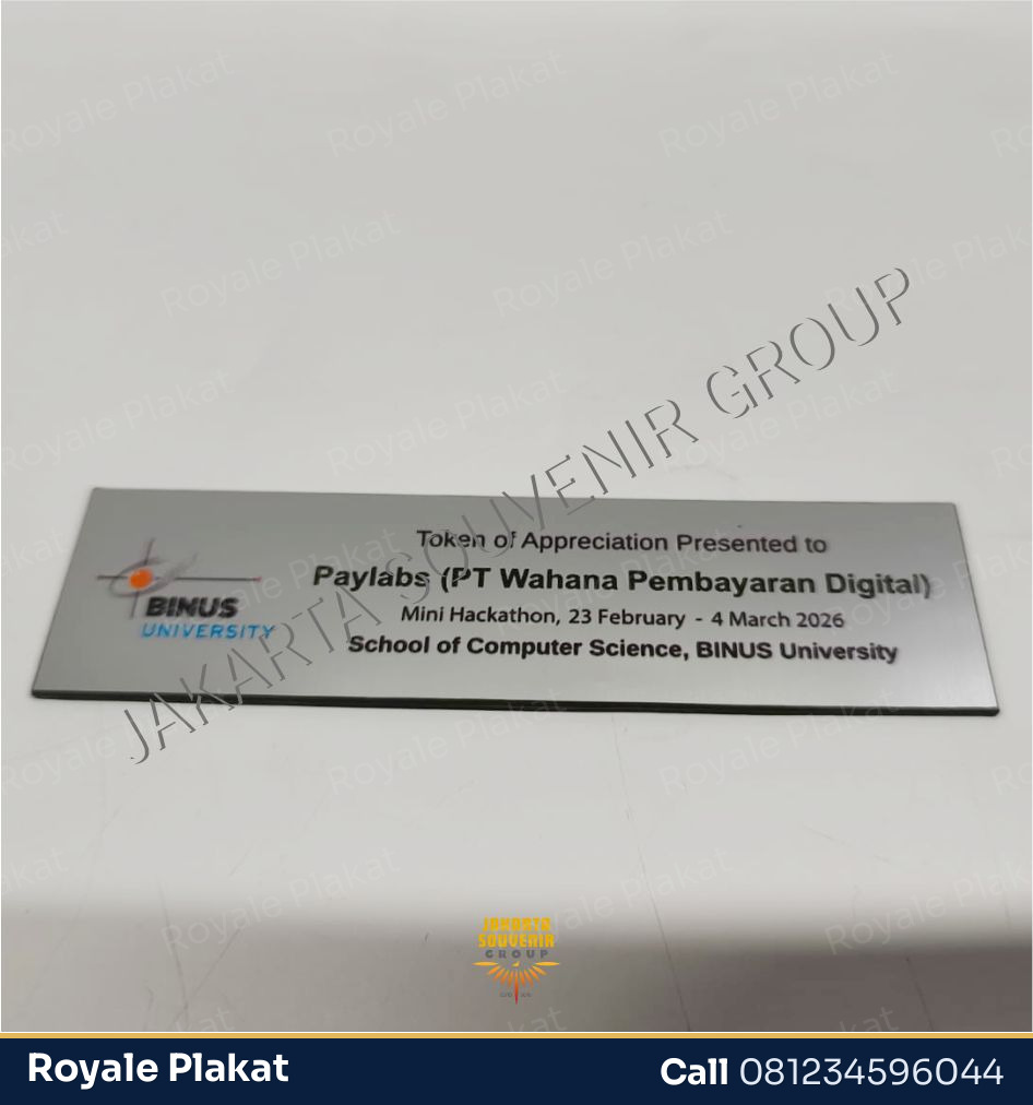 Pin Metal Heritage - ROYALE PLAKAT