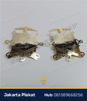 Pin Logam Custom