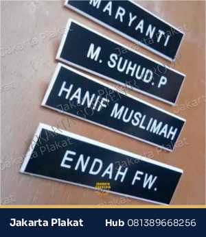 Papan Nama Akrilik